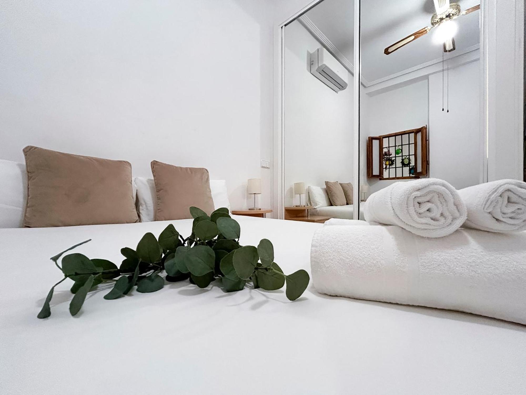 Charming Vibrant Madrid Apartment Luaran gambar